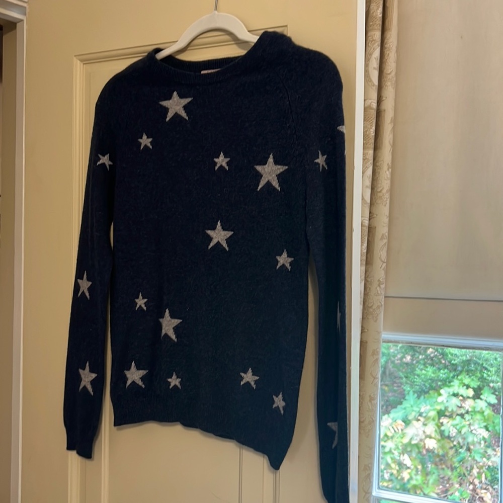 Cashmere sweater, cute for tweens! Philosophy women’s size XS